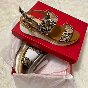 Kelly & Katie wedge sandals